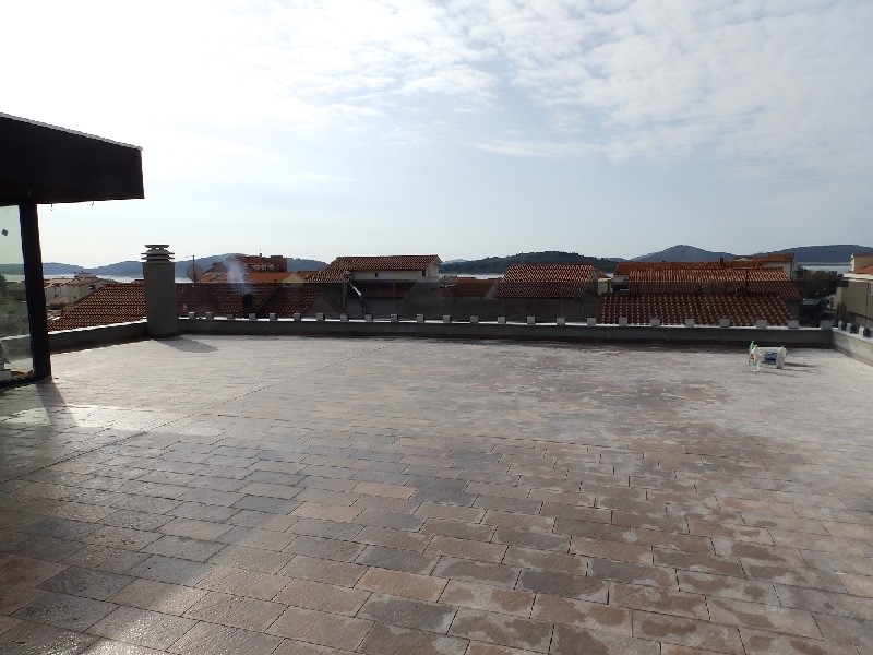 Tetőterasz az A1239 ingatlanhoz Vodicében, Dalmáciában.