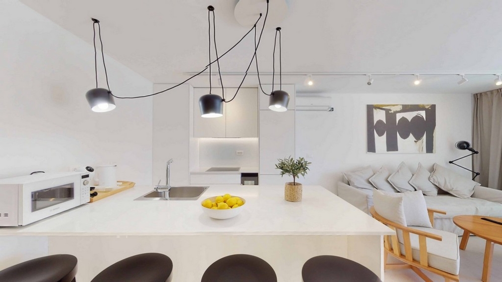 Kilátás az utcáról az építési munkák jelenlegi állásával, 2021 januárjában fejeződik be - Vásároljon lakást Horvátországban.