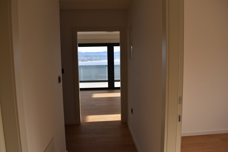 Kilátás a tengerre az apartman bejáratából.