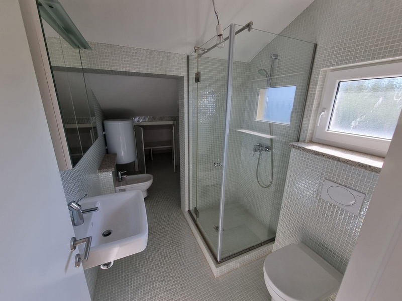 Zuhanyzós hálószoba.