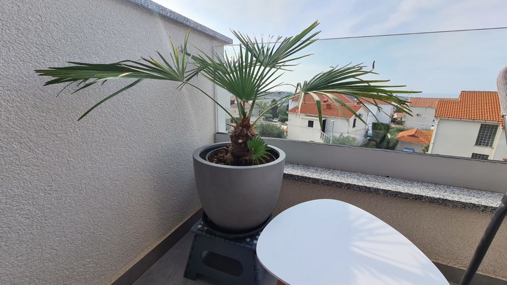 Tengerre néző terasz az A2636 ingatlanhoz, mely eladó Horvátországban a Pag-sziget régióban - Panoráma cserkészet.