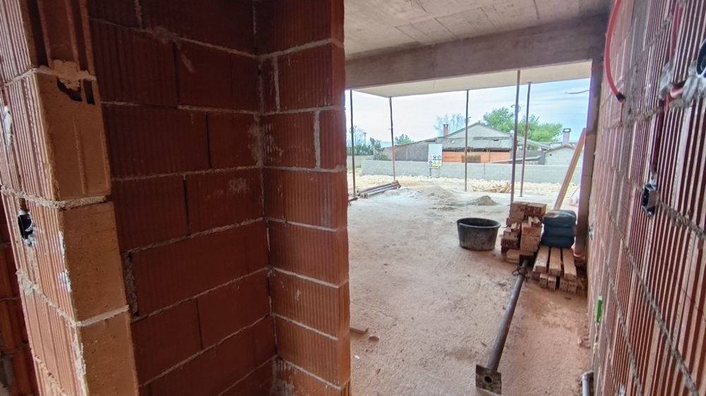 Oldalnézetből az A2793 új építése, Zaton, Zadar.