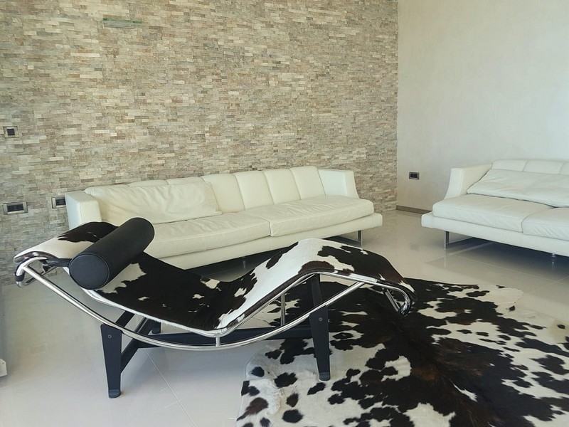 Bútorozott nappali.