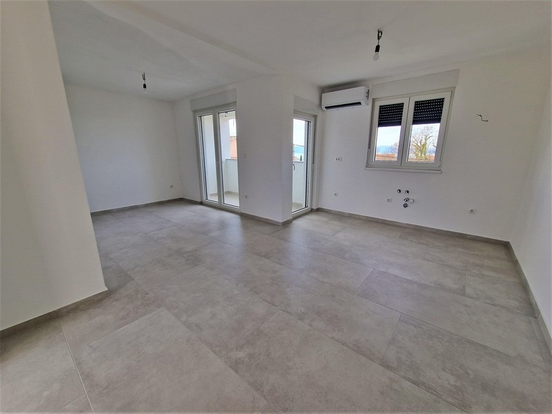 Nappali légkondicionálóval.