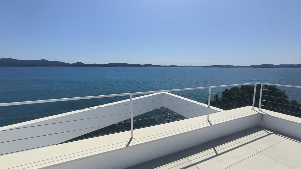 Tetőterasz fantasztikus kilátással a tengerre.