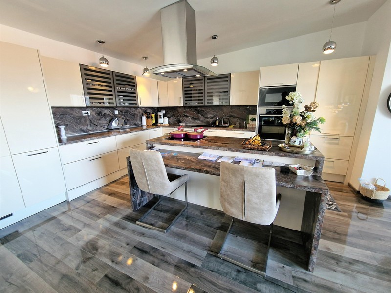 Nyitott konyha szigettel - A2901 ingatlan, Horvátország.