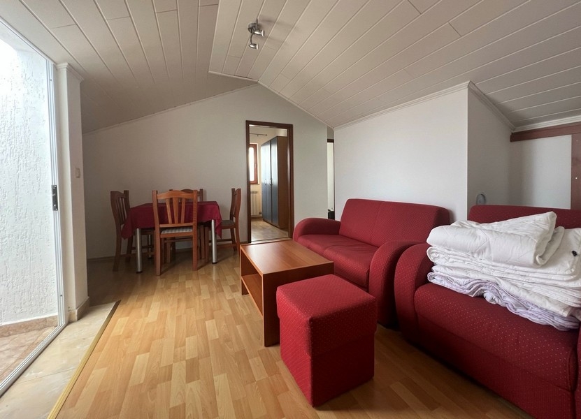 Az A2924-es apartman lakóterülete a horvátországi Krk szigeten - Panorama Scouting.