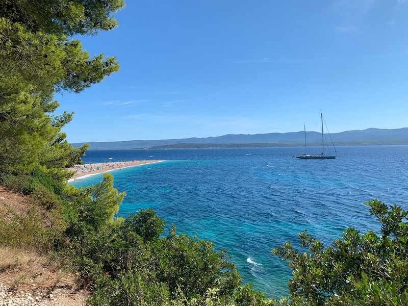 Kilátás a tengerre a horvátországi Brac szigeten - Panorama Scouting A2999.