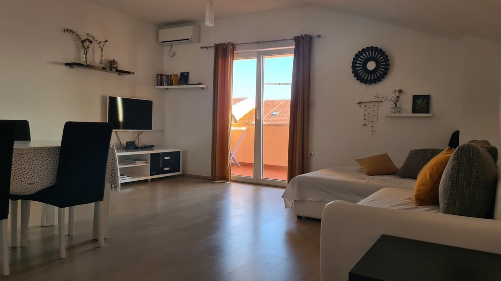 A horvátországi A3004-es apartman légkondicionált lakóterülete.