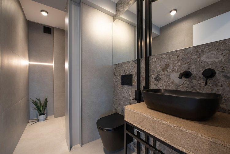 Modern fürdőszoba.