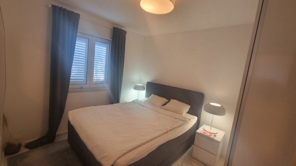 A hangulatos hálószoba.