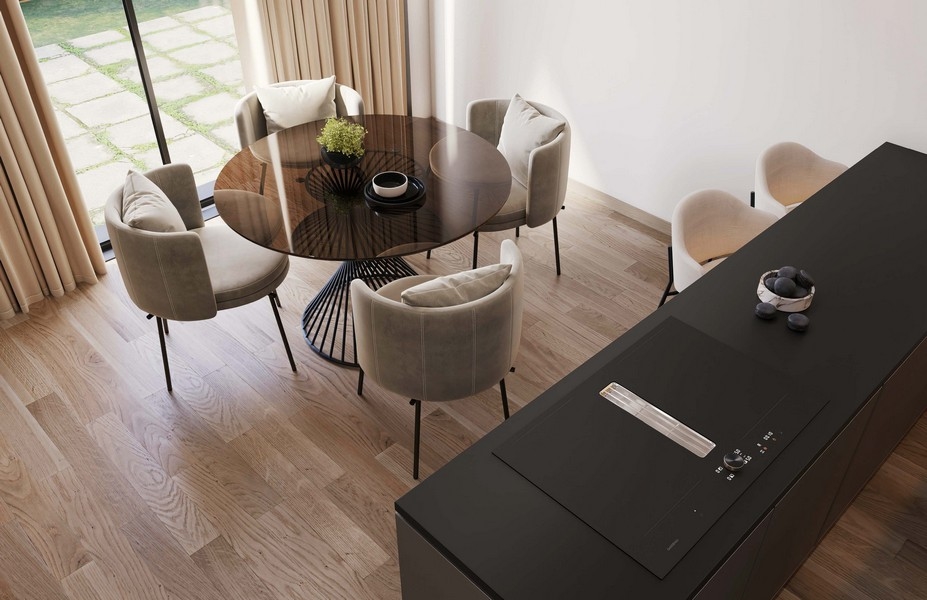 Elegáns étkező kerek faasztallal és kényelmes székekkel nyitott nappaliban, padlótól a mennyezetig érő ablakokon keresztül a kertre néző kilátással - Horvátország ingatlan, lakás eladó Krk szigetén.