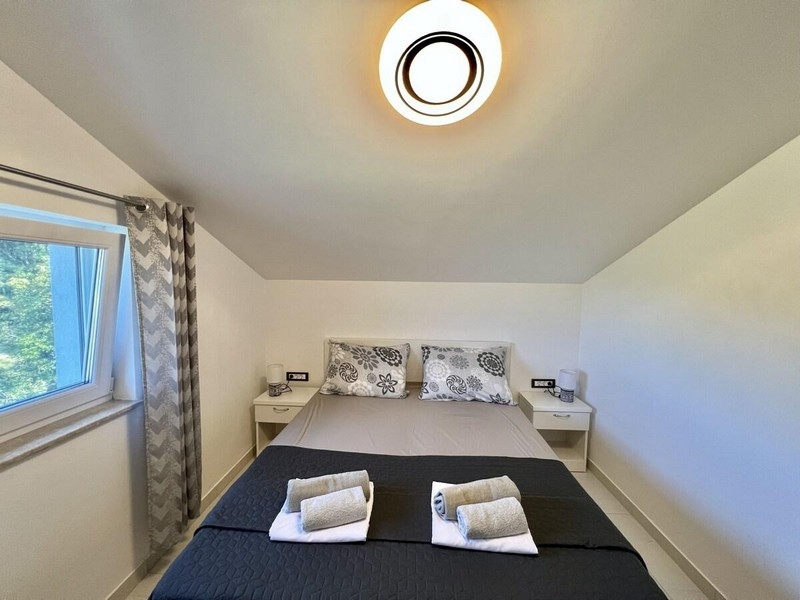 Hálószoba franciaággyal