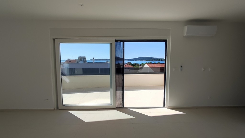 Lakóterület héj állapotában.