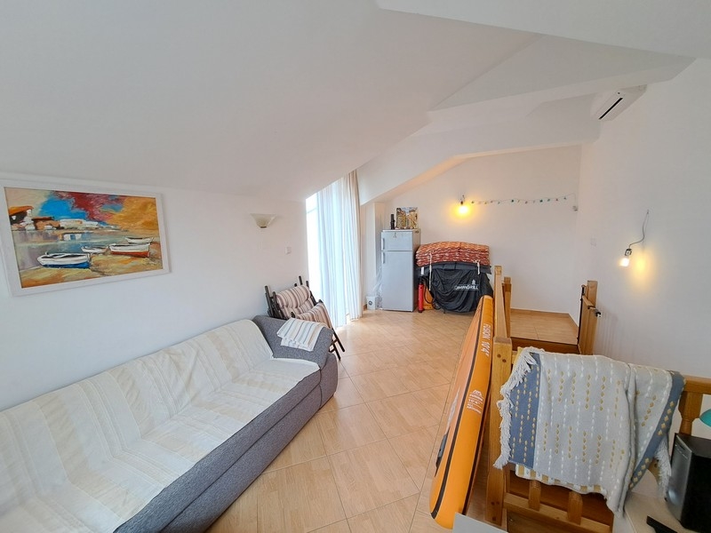 Légkondicionált galéria/hálószoba.