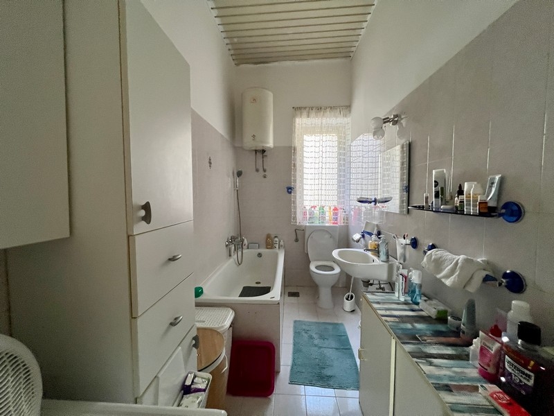 Fürdőszoba káddal.