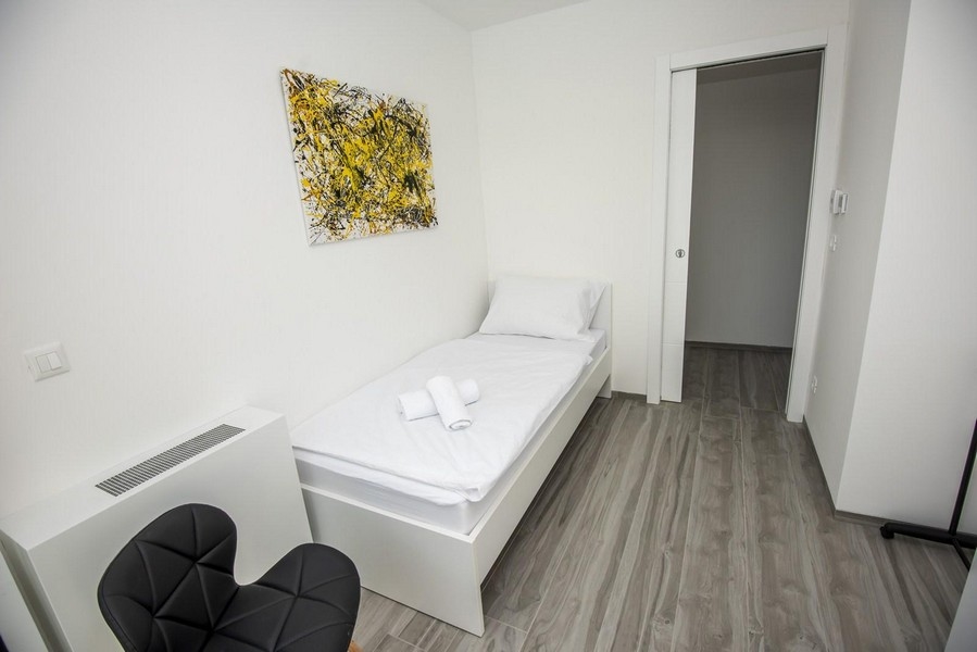 A kisebb hálószoba.