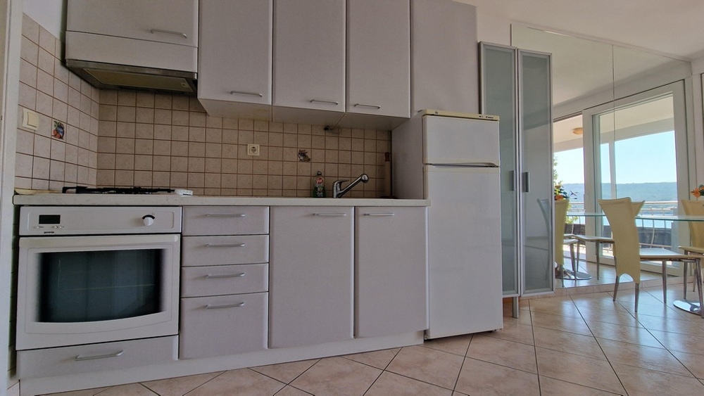 Az ingatlan funkcionális konyhája.