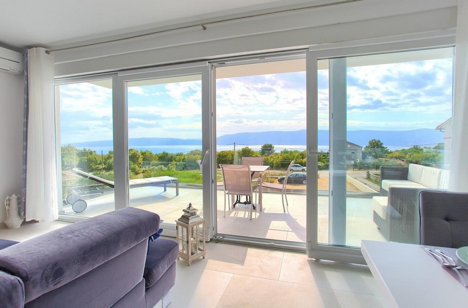 Az A3444-es ingatlan lakóterülete, amely eladó Horvátországban, Krk szigetén.