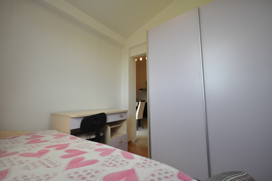 Hálószoba íróasztallal