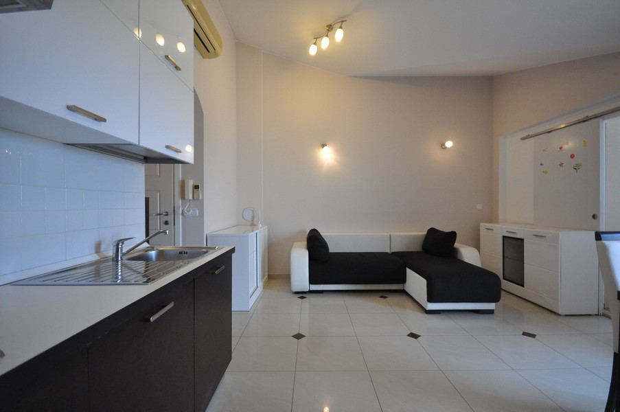 Vásároljon bútorozott lakást az isztriai Porec közelében - Panorama Scouting A3478.