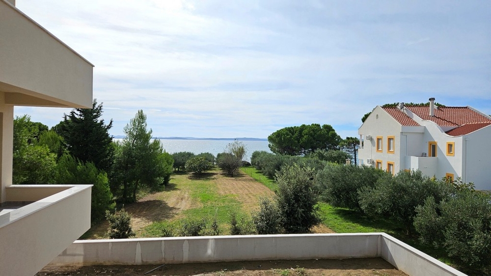 Kilátás az erkélyről.