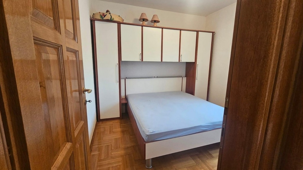 Kétágyas szoba gardróbbal, A3530 Estate