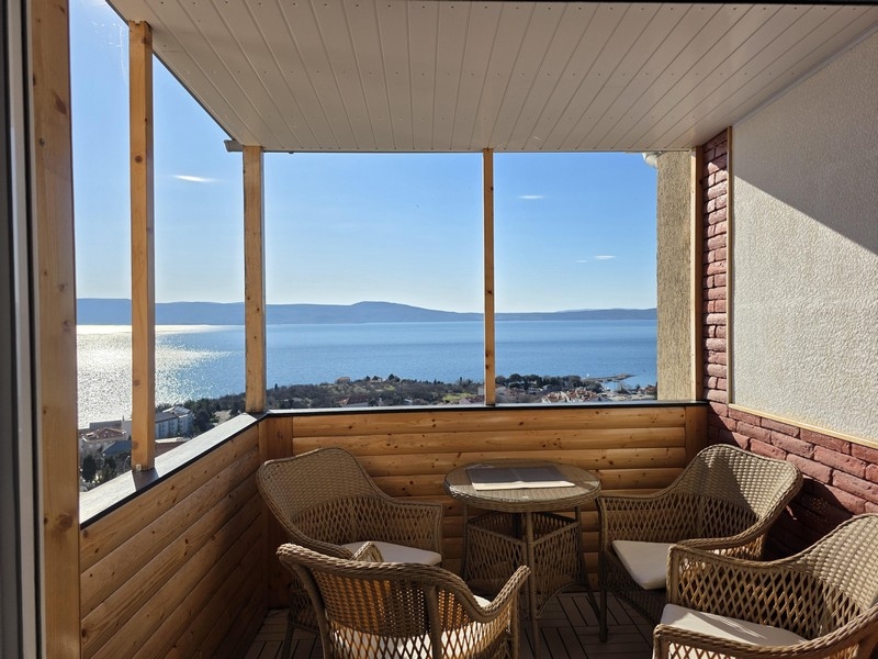 Tengerre néző kilátás az A3552 ingatlan teraszáról Novi Vinodolskiban - Panorama Scouting.