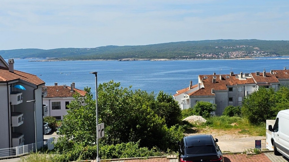 Tengerre néző lakás eladó Crikvenicában, Horvátországban.