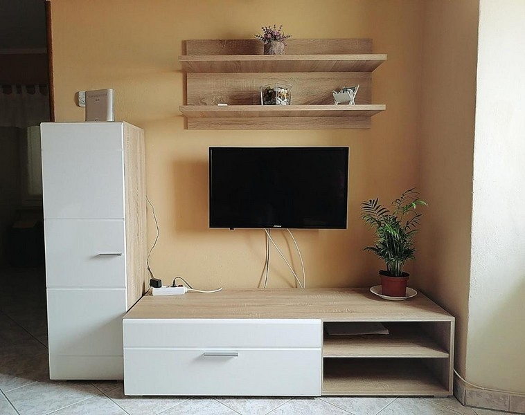 Nappali TV-fallal - A3637 ingatlan.