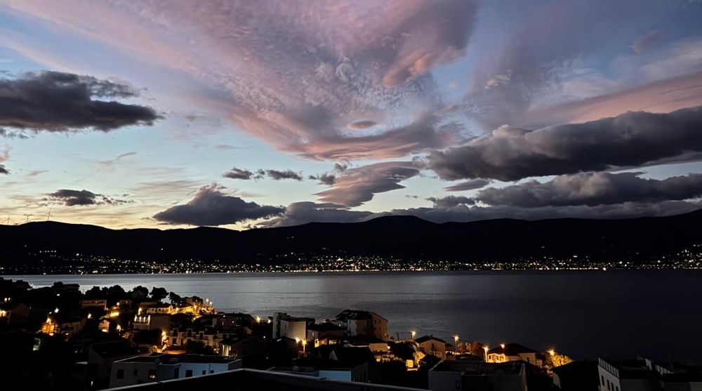 Kilátás a tengerre este - A3661 ingatlan Dalmáciában.