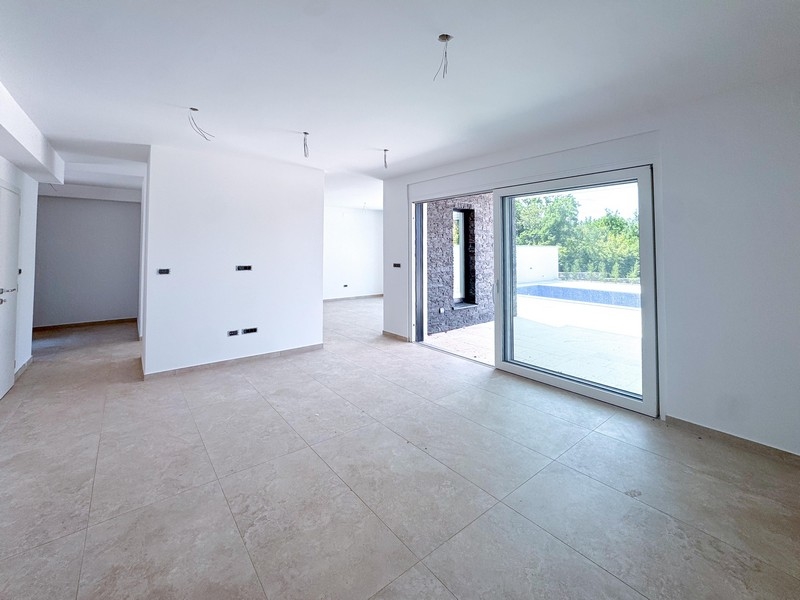 Az A3699-es ingatlan lakóterülete Kraljevicában, Rijeka és Crikvenica között.