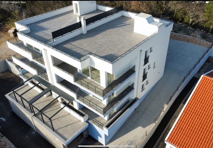 Tetőterasz az A3733 ingatlanhoz Dramaljban, Horvátországban.