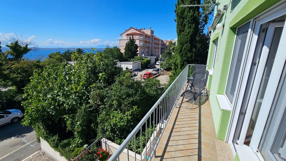 Az A3740-es lakás erkélye, amelyet eladásra kínálnak Crikvenicában.