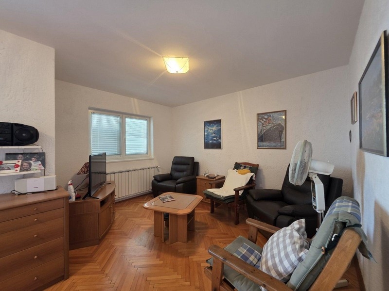 A horvátországi A3741-es ingatlan bútorozott lakóterülete.