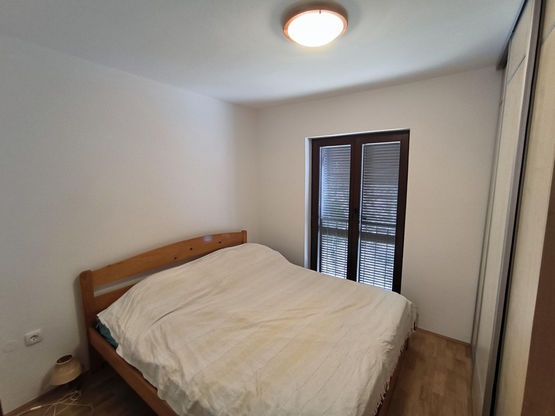 Hálószoba franciaággyal és teraszkapcsolattal