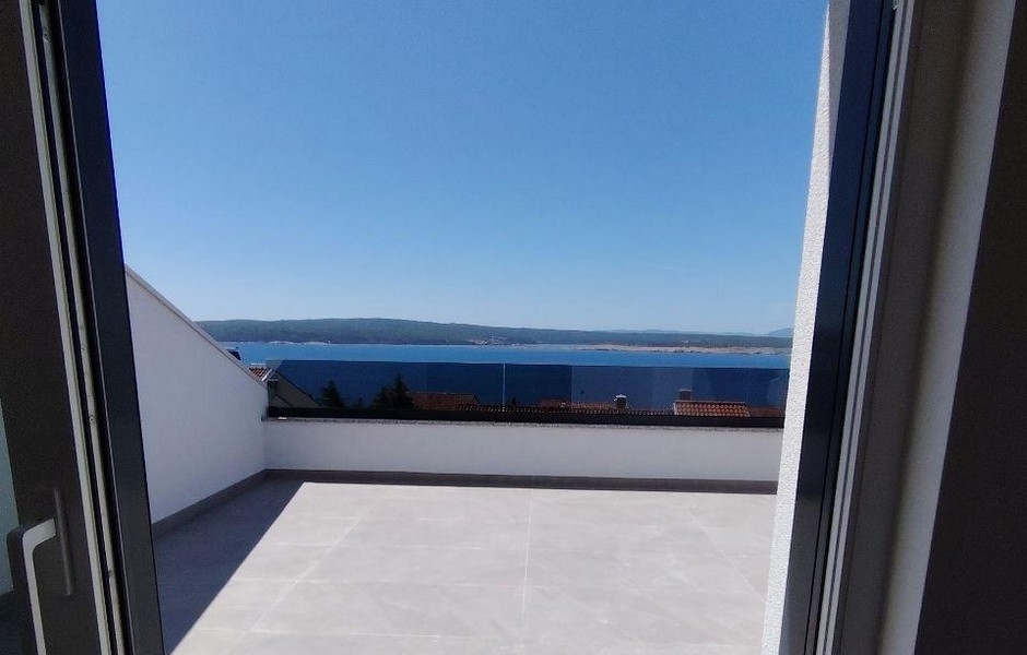 Ingatlan Crikvenica - A3755 Legfelső emeleti lakás