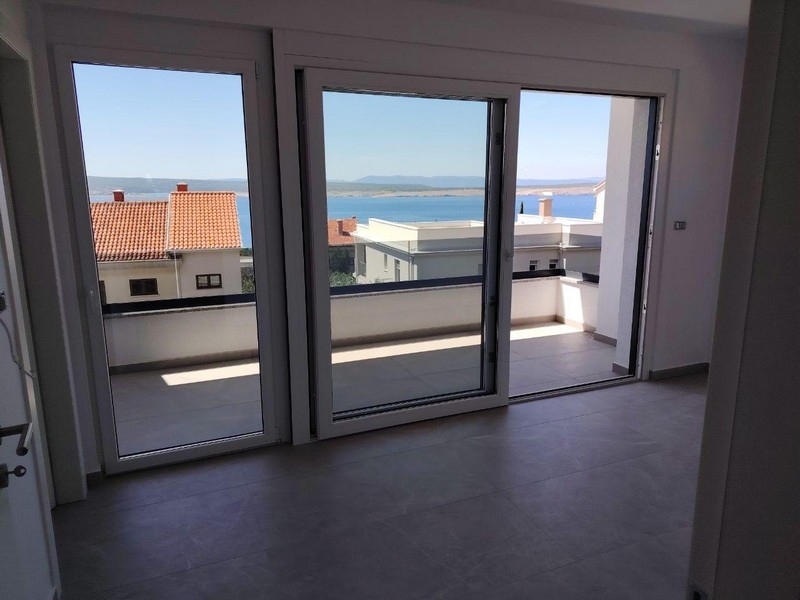 Tengerre néző ingatlan A3758 Crikvenicában, a Kvarner-öbölben.