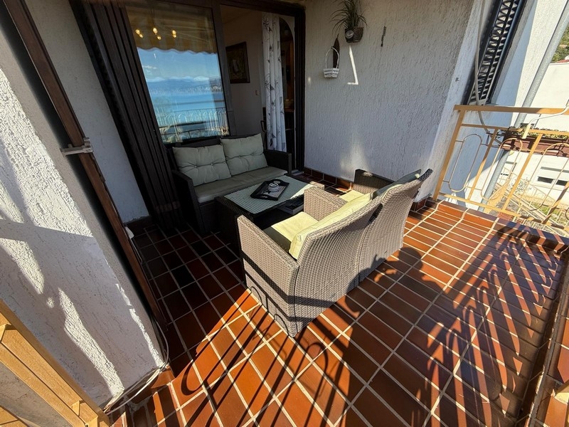 Az A3761 apartman terasza Horvátországban - Panorama Scouting.