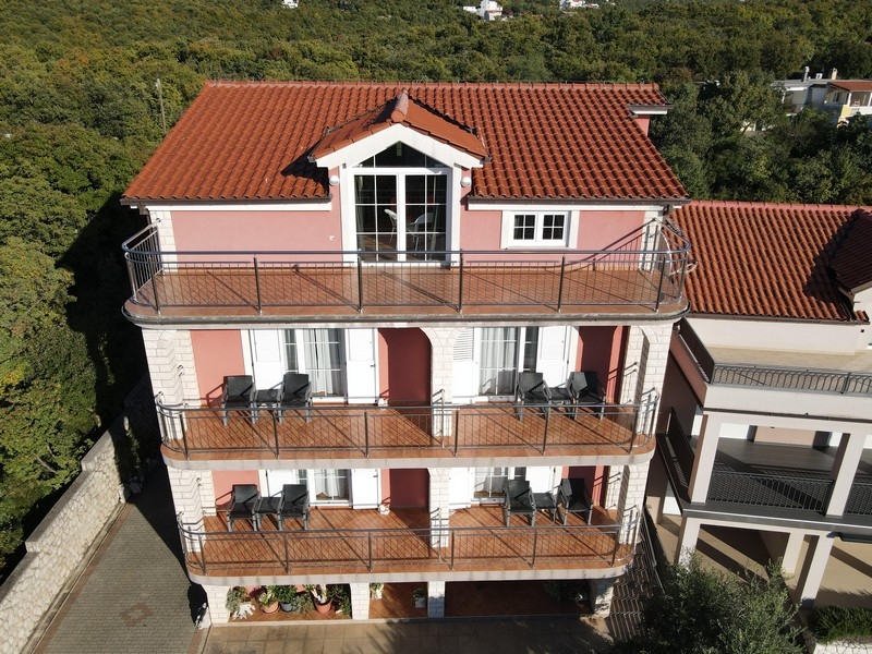 A3767-es lakóházban bútorozott lakás eladó - Panorama Scouting Croatia.