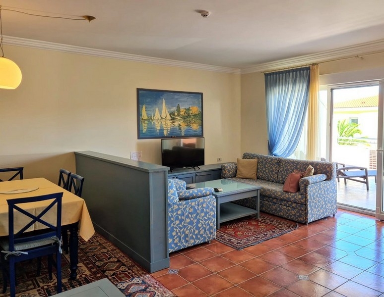 A horvátországi A3787 ingatlan nappalija.