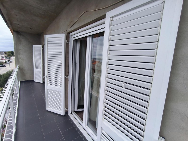 Az A3809-es ingatlan terasza Crikvenicában, Horvátországban - Panorama Scouting.