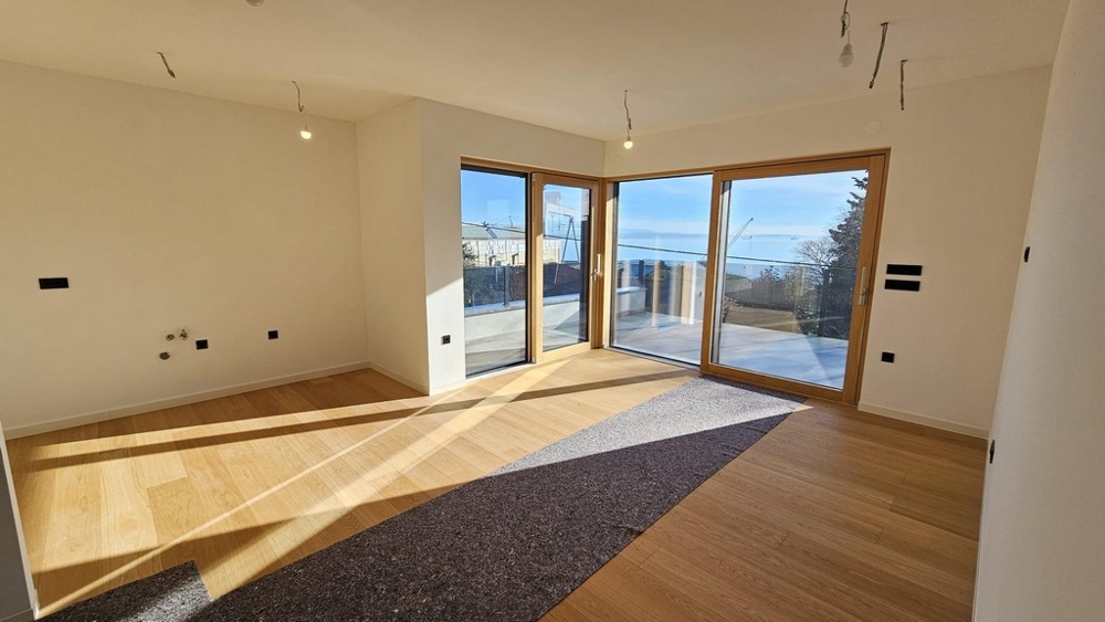 Kiváló minőségű tölgy parkettás lakás eladó Horvátországban - Panoráma cserkészet.