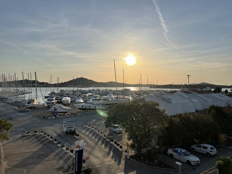 Tengerparti ingatlan Murter sziget Horvátország.