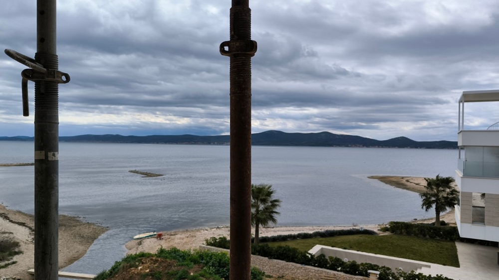 Tengerre néző új apartman közvetlenül a tengerparton Horvátországban