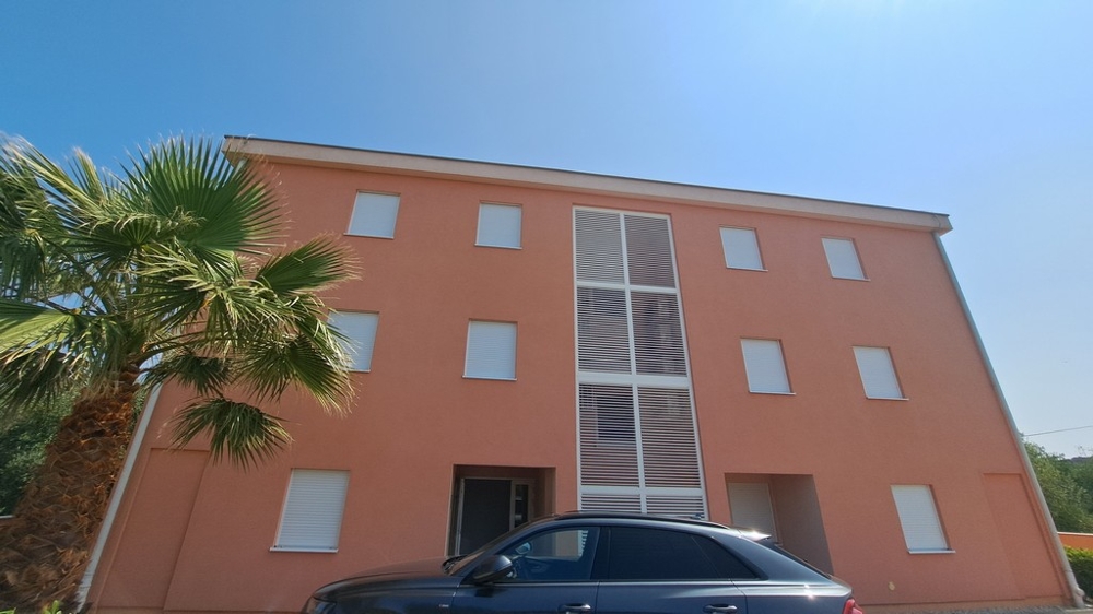 Lakóház külső nézet