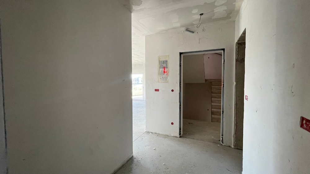 Folyosó a lépcsőházzal