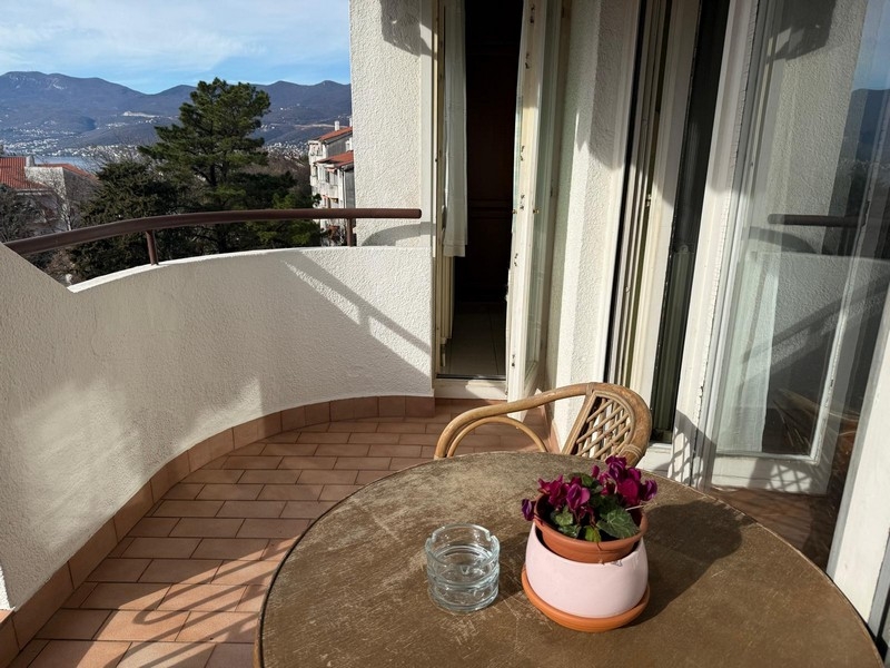 Fedett lakás az A3875 ingatlanban Horvátországban - Panorama Scouting.