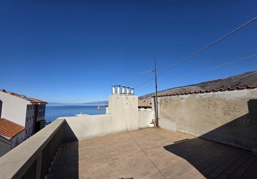 Tetőterasz tengerre néző kilátással - Apartman A3884 Zenggben.