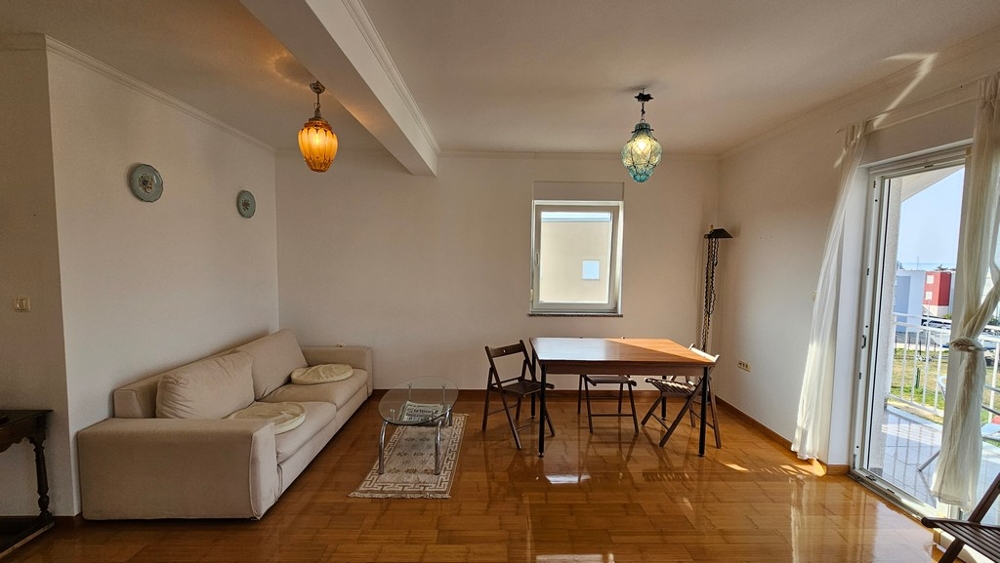 Világos nappali nyitott tér koncepcióval - apartman A3893